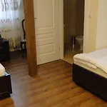 Goscinne W Ratuszu Bed & Breakfast Ogrodzieniec