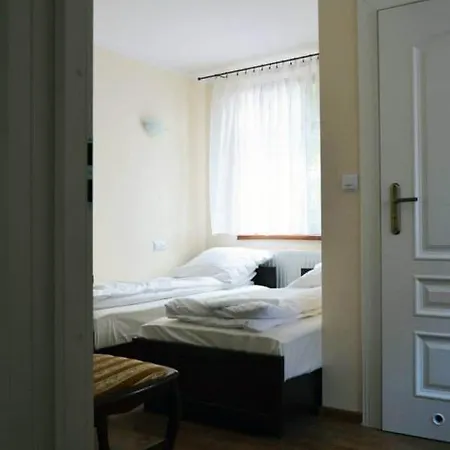 Bed & Breakfast Goscinne W Ratuszu Ogrodzieniec