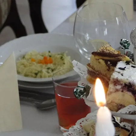 Goscinne W Ratuszu B&B