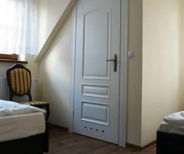 Bed & Breakfast Goscinne W Ratuszu Ogrodzieniec