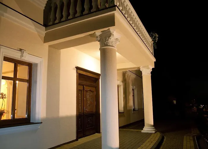 Goscinne W Ratuszu Bed & Breakfast Ogrodzieniec