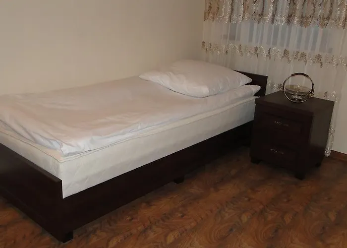 Goscinne W Ratuszu 3* Ogrodzieniec