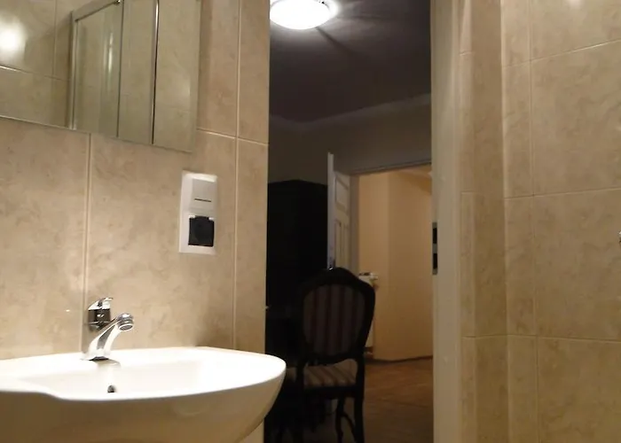 Goscinne W Ratuszu 3* Ogrodzieniec