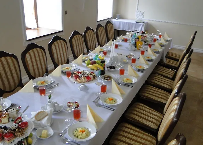 Bed & Breakfast Goscinne W Ratuszu 3*